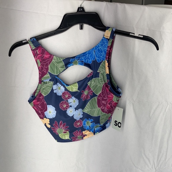So sporty floral cut out top & high rise bike short size S juniors - Picture 5 of 17